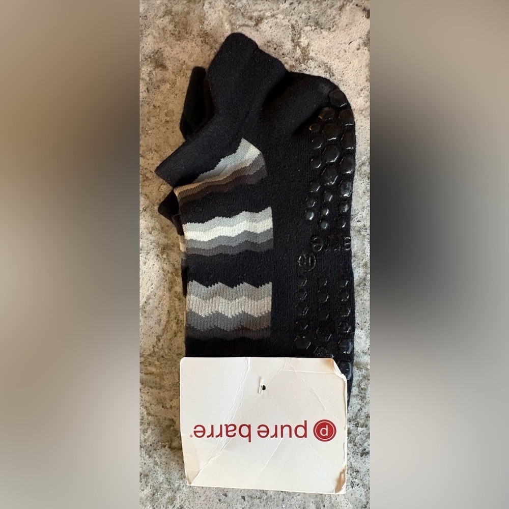 Pure Barre Women’s Black with Sticky Socks great for Pilates/Yoga-New